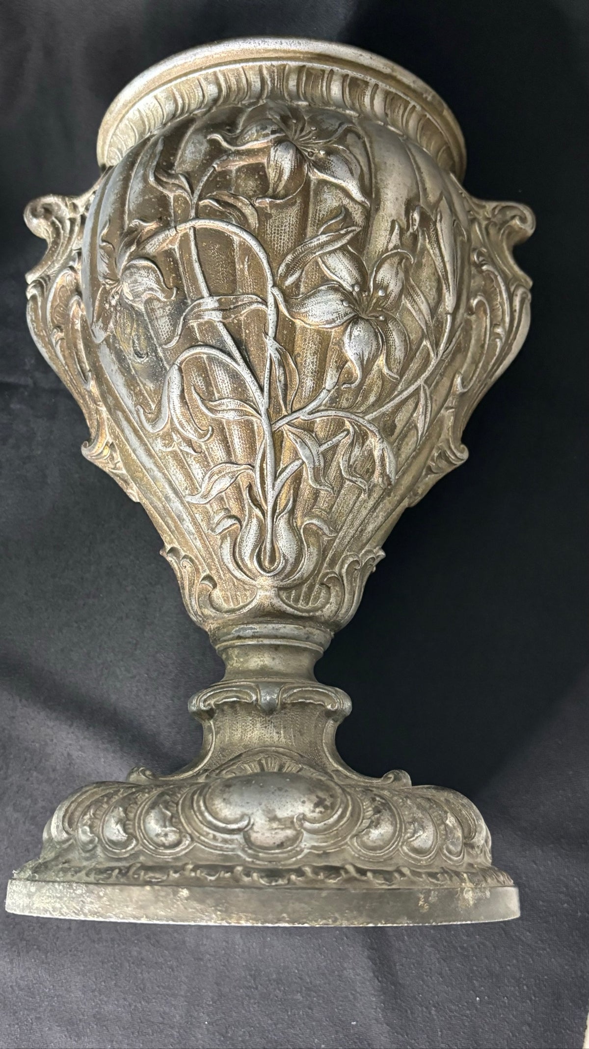 Antique Victorian Oil Lamp with Hand-Painted Globe Shade
